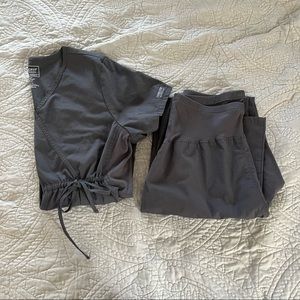 Cherokee maternity scrubs - gray